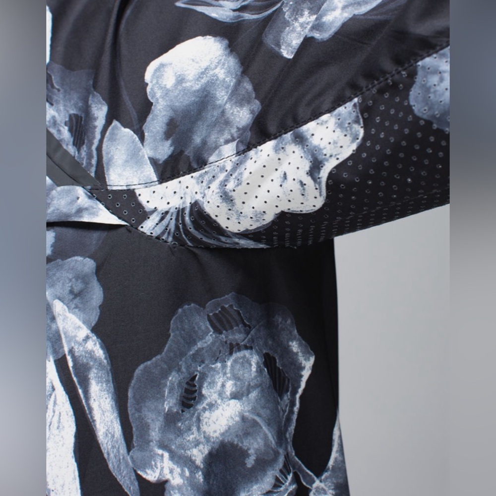 SOLD 6 - Lululemon Miss Misty Pullover - Inky Floral Black Ghost - Picture 5 of 8